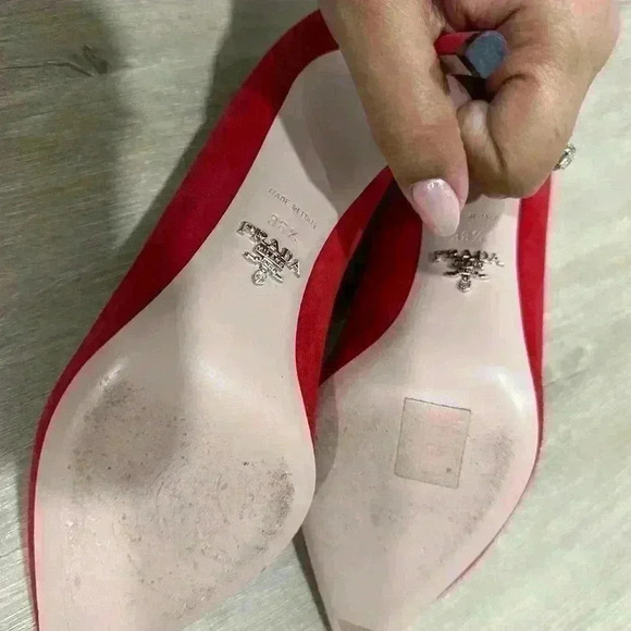 Prada red Suede pointy Heels - Picture 12 of 12